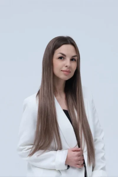 Ирина Гончаренко Операционный директор и SMM специалист
